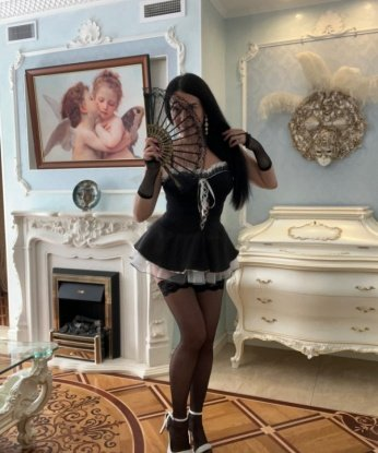 Изысканная фея ждет тебя в своем уютном гнездышке. Воплотим в жизнь твои самые смелые фантазии и сделаем встречу незабываемой. Только для порядочных мужчин! 7034, 33 года